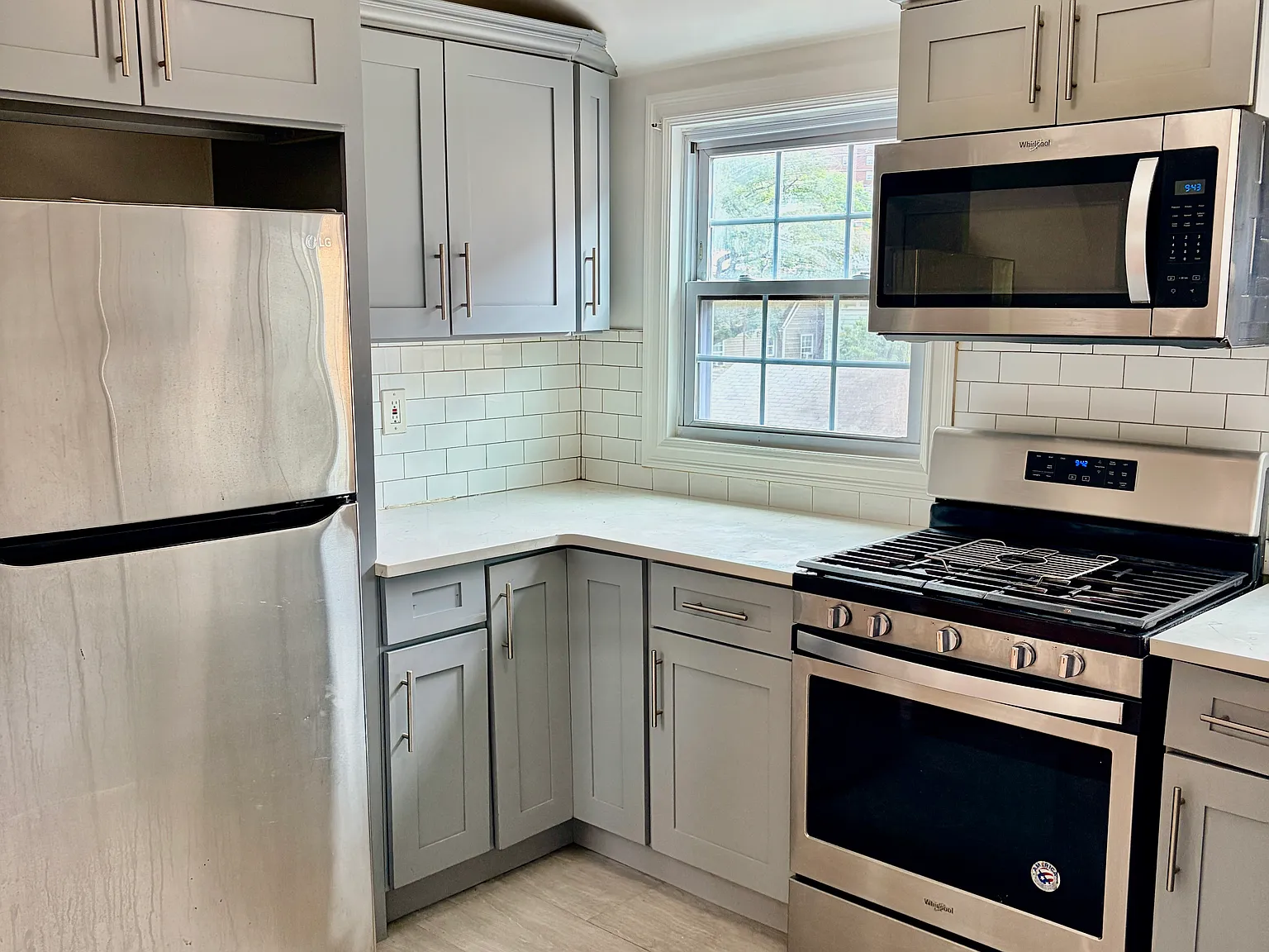 1 bed, $2,734 — Photo 2
