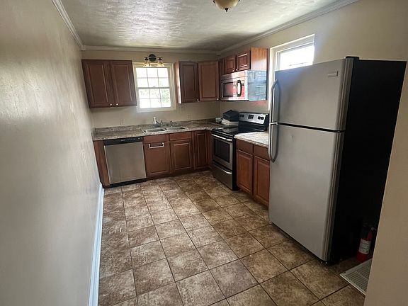 2nd image of 17079 Dahlgren Rd #2A