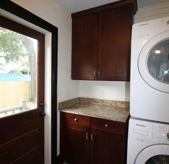 2404 N Morgan St — Photo 12