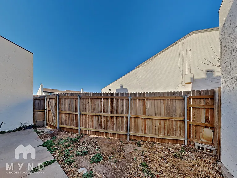 3218 63rd St — Photo 21
