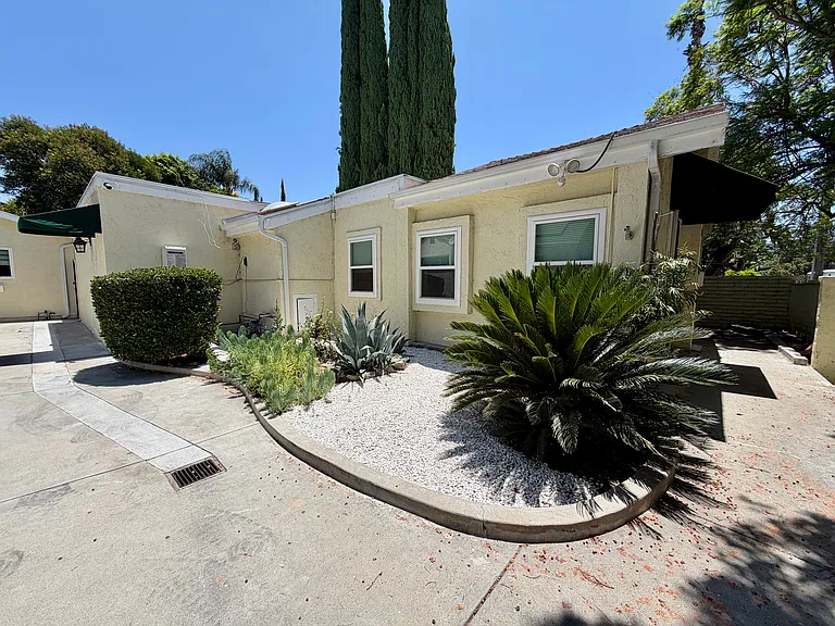 4550 Murietta Ave — Photo 1
