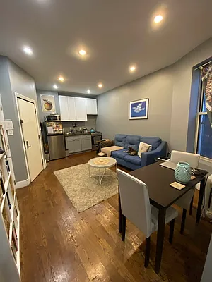 Rented by Delmark Realty LLC | media 12