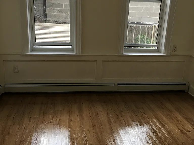 2030 E 12th St #1 — Photo 13