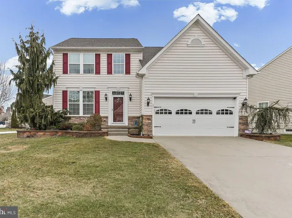 61 Virginia Dr, Atco, NJ 08004