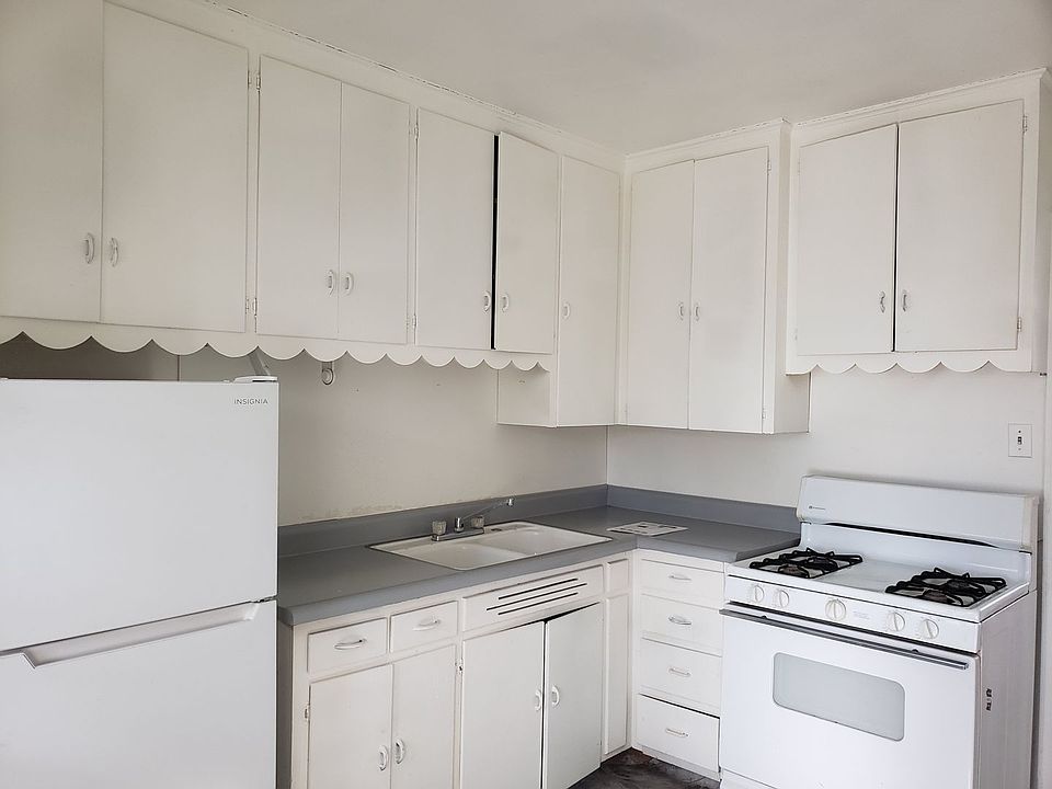 1st image of 530 S Glendale Ave #0