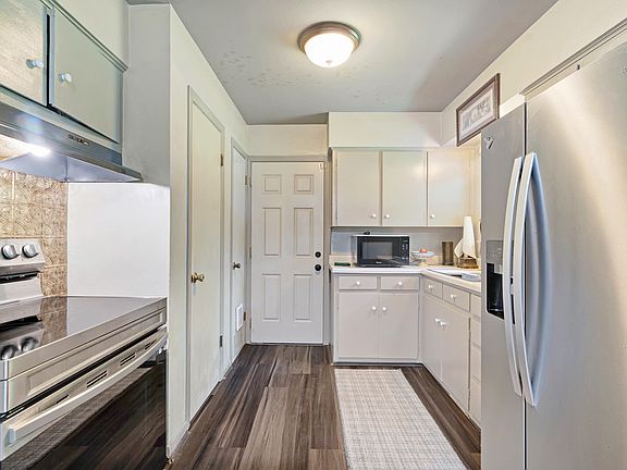 3rd image of 2255 Bella Vista Dr