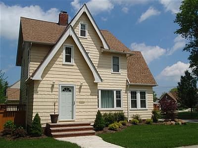 1st image of 8404 Wesley Dr