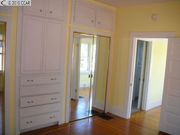 5th image of 3849 Park Blvd