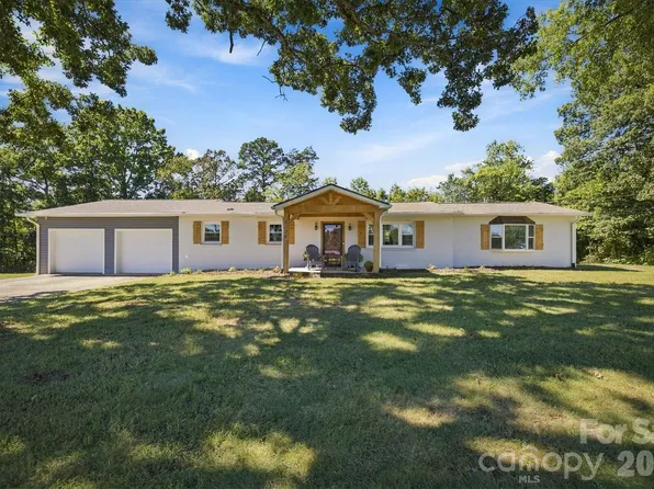 3034 Heffner Pl, Hudson, NC 28638