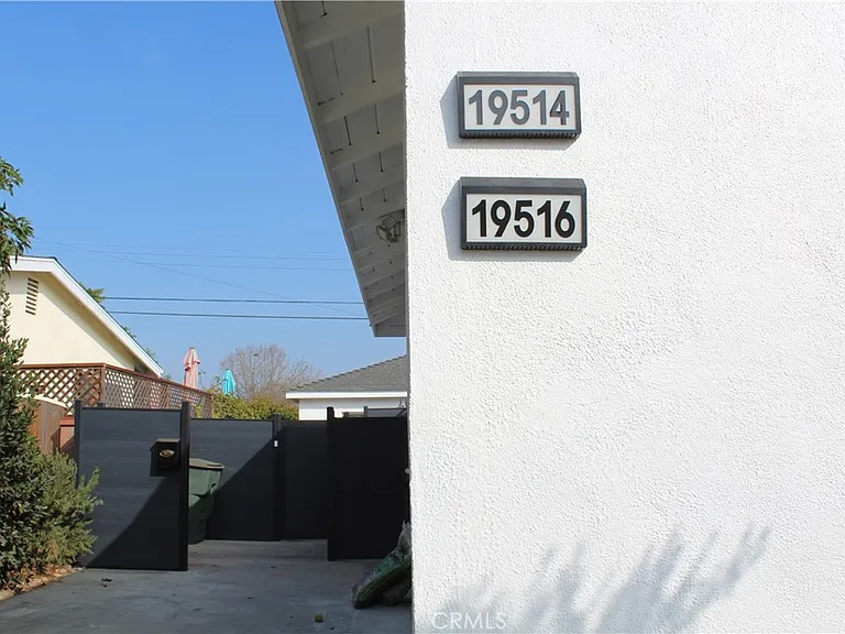 19514 Donora Ave — Photo 2