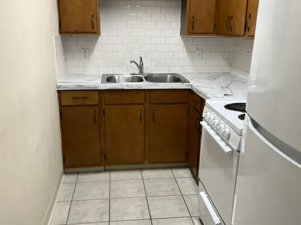 2303 Demington Ave NW #5, Canton, OH 44708