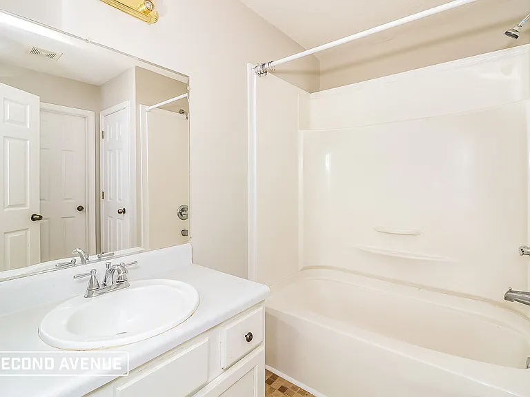 514 Willow Creek Dr — Photo 11