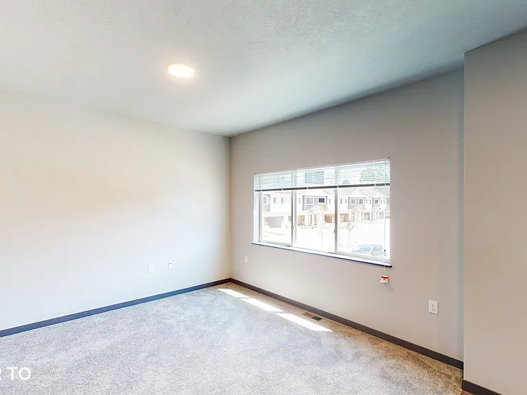 5800 Sunnybrook Plz — Photo 108