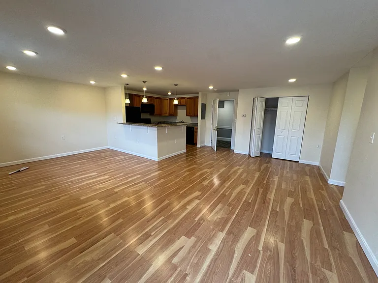 751 Highland Ave — Photo 21