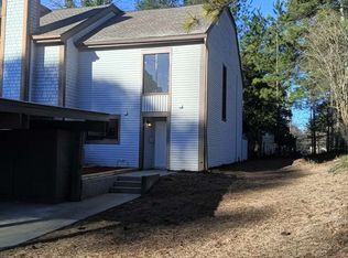 1 Willowick Dr, Lithonia, GA 30038