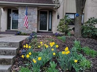 16 Muirfield Dr, Reading, PA 19607