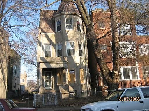 2nd image of 1450 E 66th Pl #123