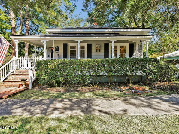 120 W West Street, Southport, NC 28461