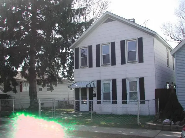 461 7th Ave, Troy, NY 12182