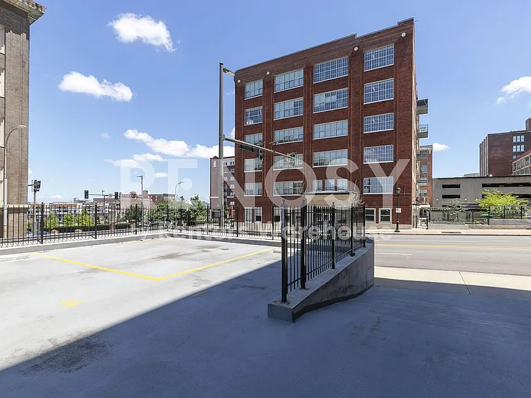 700 Broadway Blvd #210 — Photo 13