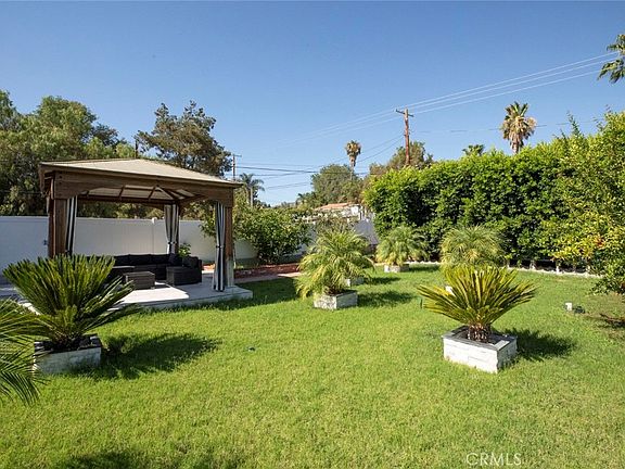 3rd image of 10431 Johanna Ave