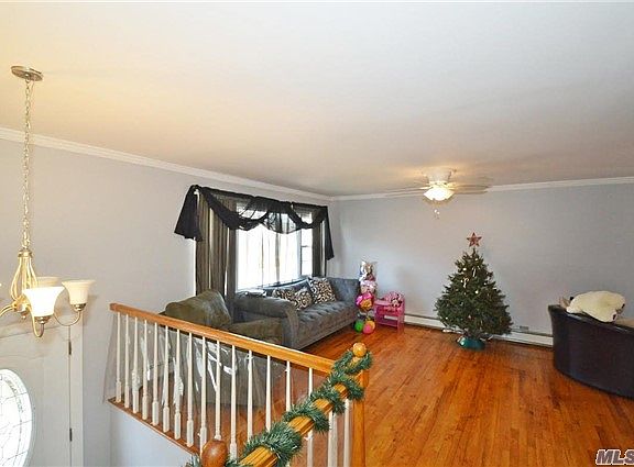3rd image of 14 Sherman St