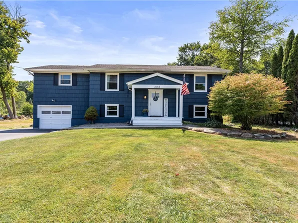 1683 Plank Rd, Webster, NY 14580