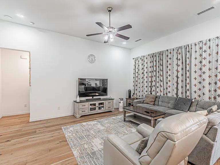 3508 Crescent Ln — Photo 7