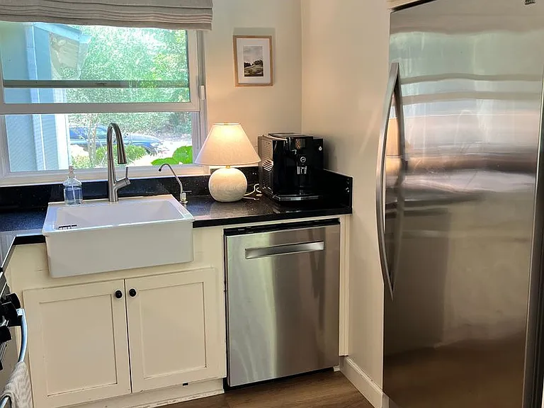 7980 Rio Vista Dr — Photo 5