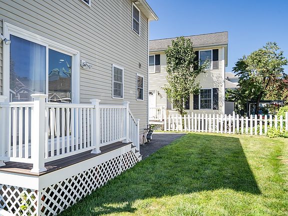 3rd image of 5 Wright St #B