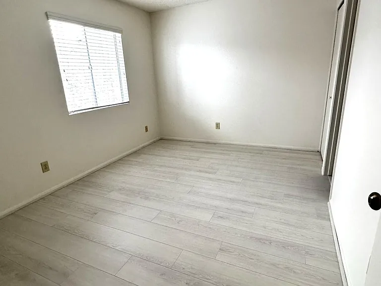 700 W University Dr #108 — Photo 6