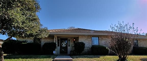 2nd image of 1114 Berkshire Ct