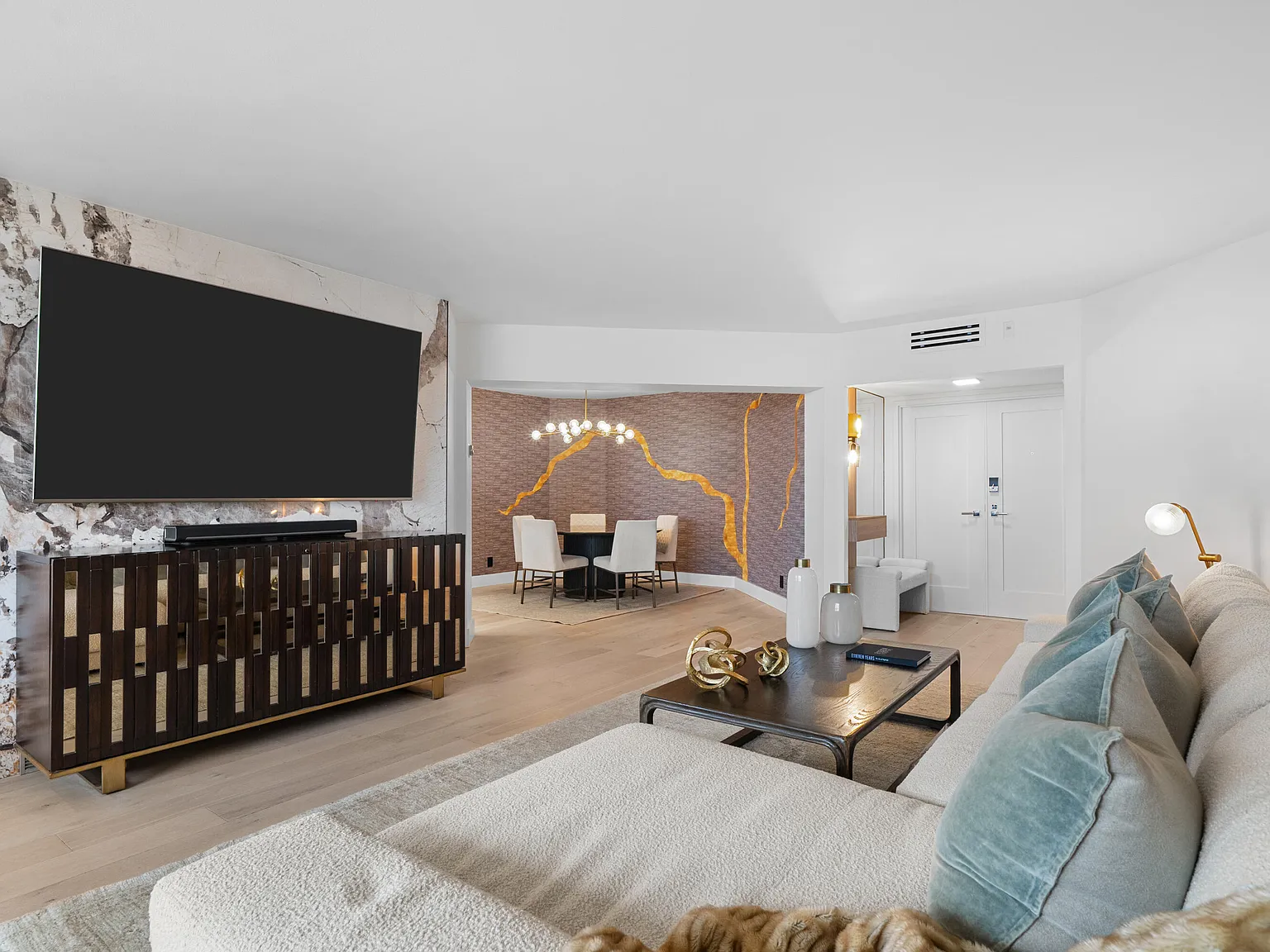 2 bed, 2.0 bath, 1487 sqft, $5,500 — Photo 1