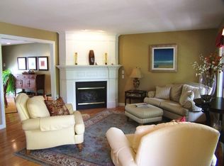 18 Summer St APT 2, Andover, MA 01810