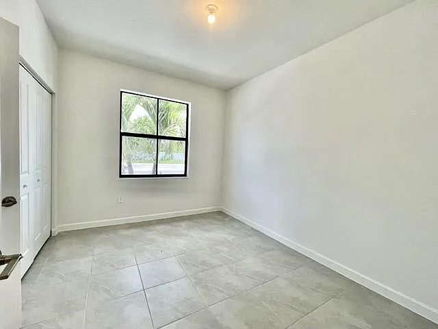 11719 SW 246th Ter — Photo 6