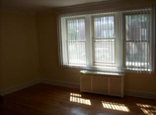 622 E 68th St #1, Chicago, IL 60637