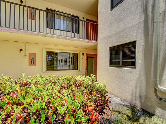 5th image of 15090 Ashland Pl APT 152
