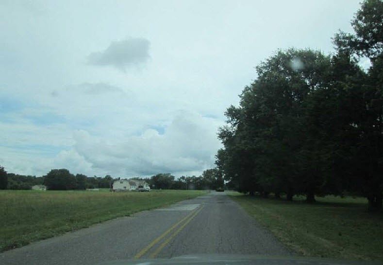 2nd image of 2 Wild Oaks Dr