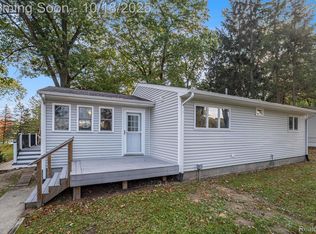 15283 Longfellow Dr, Byron, MI 48418