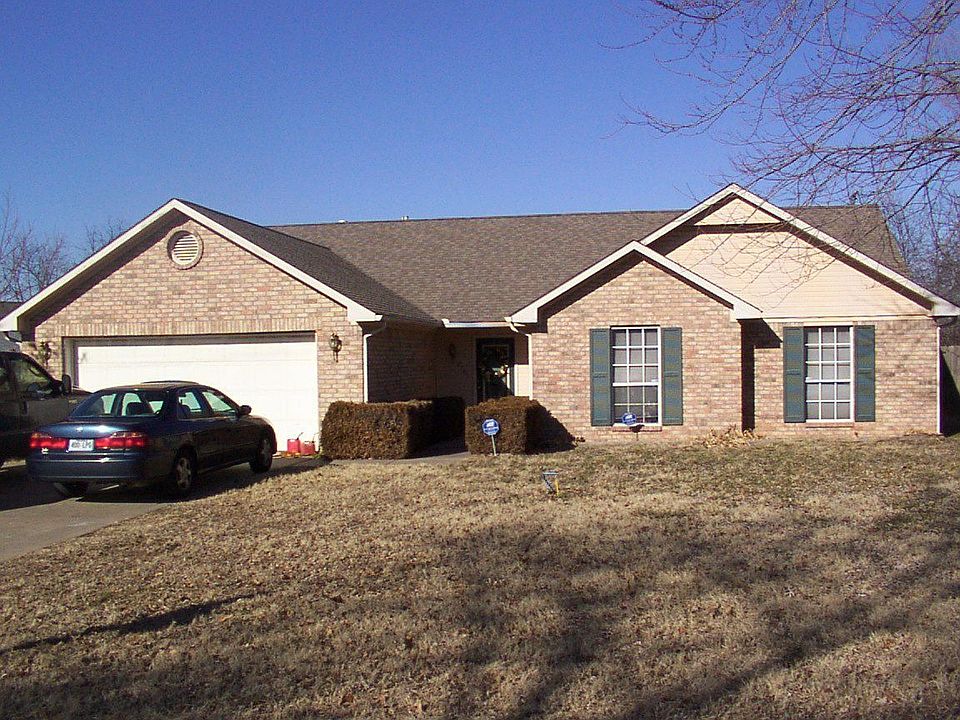 1st image of 2701 Trails End Dr