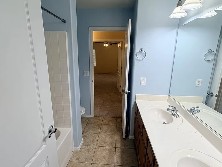 19546 N Krupps Ct — Photo 15