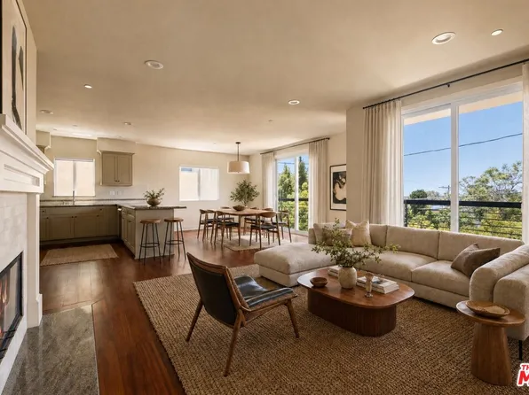 2255 Fox Hills Dr APT 200, Los Angeles, CA 90064