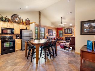 133 Rock Candy Ln, Branson, MO 65616