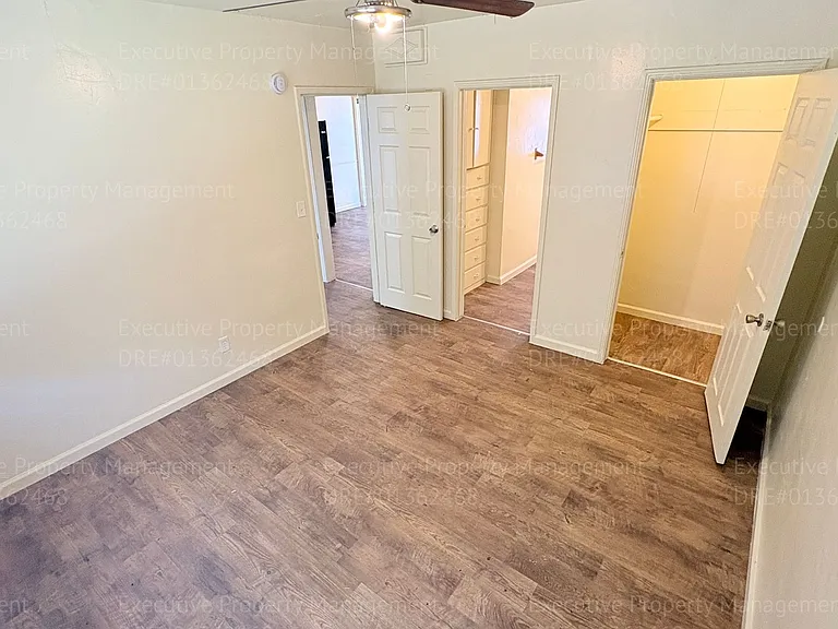 2321 N Inyo St — Photo 8