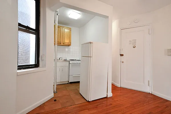 Rented by J Misrahi Realty Corp | media 6