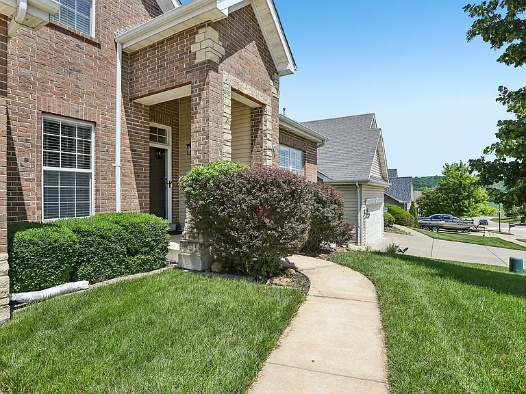 5233 Mirasol Manor Way — Photo 7
