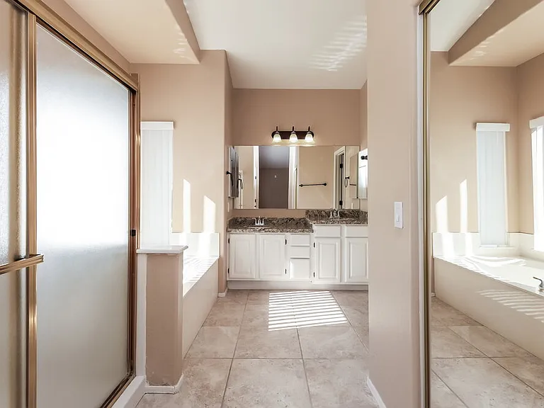 1907 W Pinon Ct — Photo 10