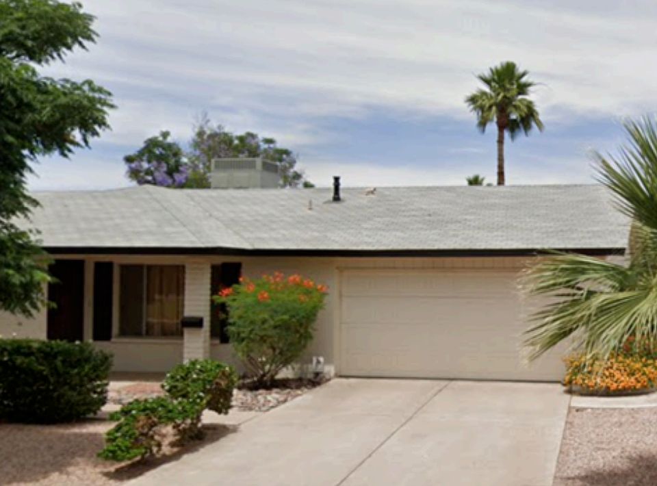1st image of 2610 E Balboa Dr