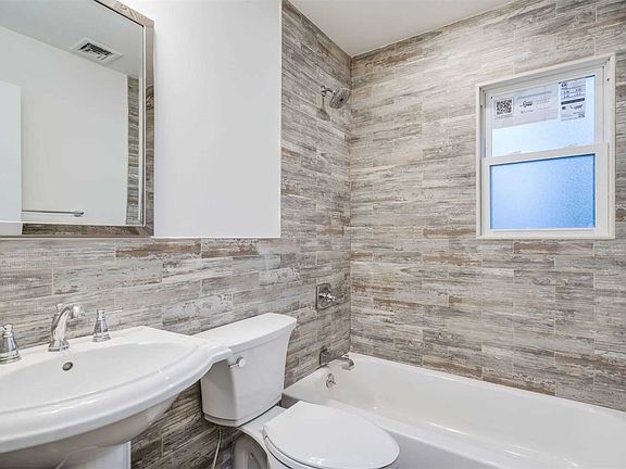 4th image of 6 Mead Ave