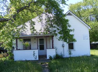 407 S Main St, Findlay, IL 62534